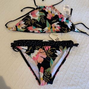 Girls Billabong Reversible Bikini NWT